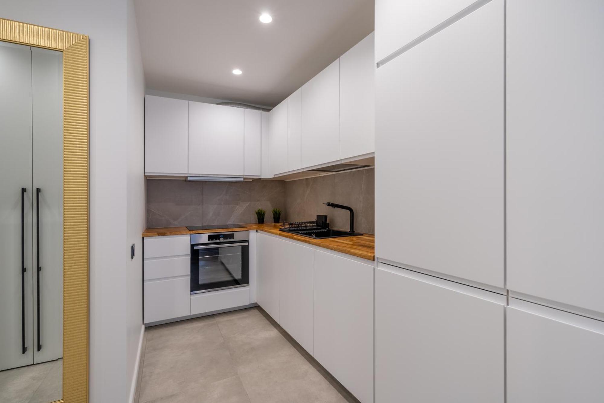 Mucenieku Street 1-bedroom Stylish Lejlighed *